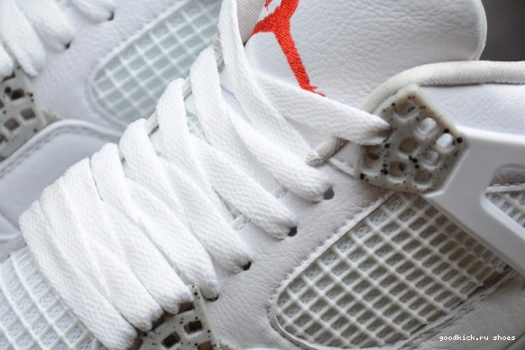 (2021) CT8527-100 Oreo Jordan Retro CT8527-100 4 Air White 0211